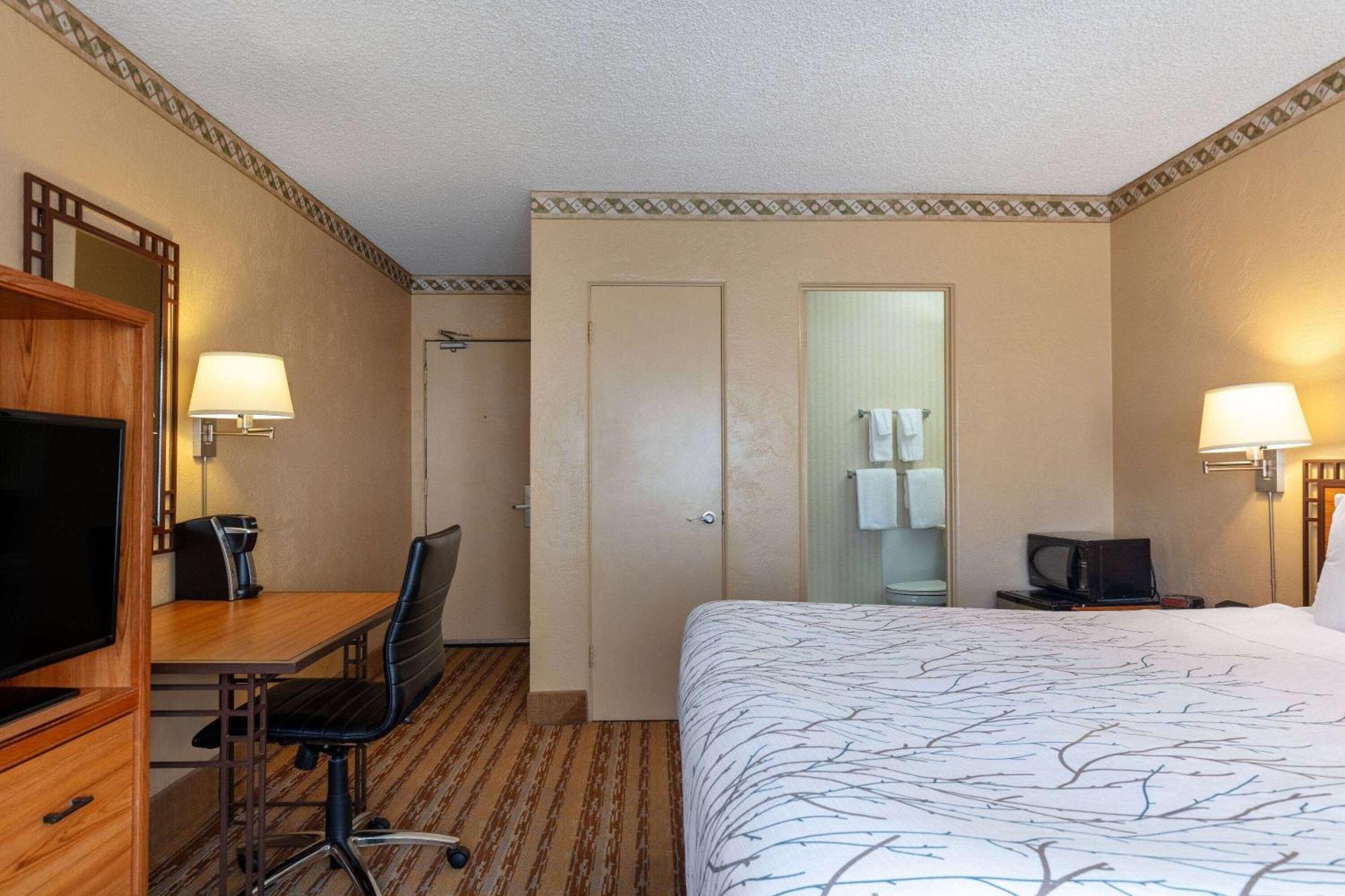 Travelodge By Wyndham Seattle By The Space Needle Екстериор снимка