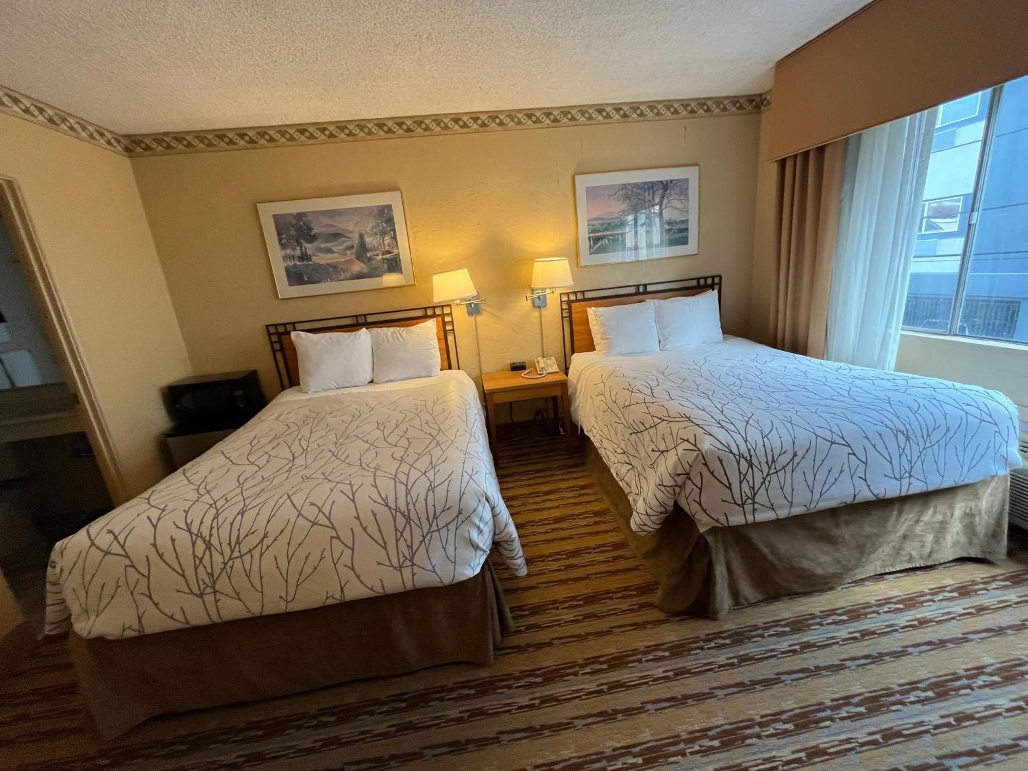 Travelodge By Wyndham Seattle By The Space Needle Екстериор снимка